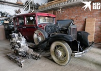 Одна из многочисленных жемчужин ленфильмовской автоколлекции - Chrysler 1931 года выпуска. Настоящий раритет и кинозвезда.  Фото: Артем КИЛЬКИН