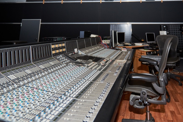 Cтудия перезаписи П-1 Dolby Digital 5.1/7.1 Surround - Dolby Approved студия Re-Recording MIX STUDIO Cтудия перезаписи П-1 Dolby Digital 5.1/7.1 Surround - Dolby Approved студия Re-Recording MIX STUDIO